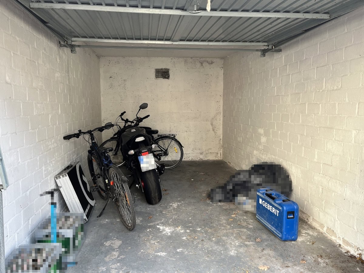 Garage 1