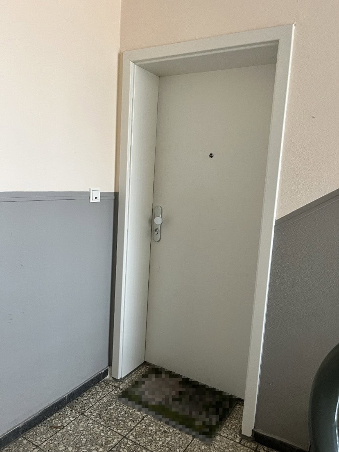 Wohntür 1