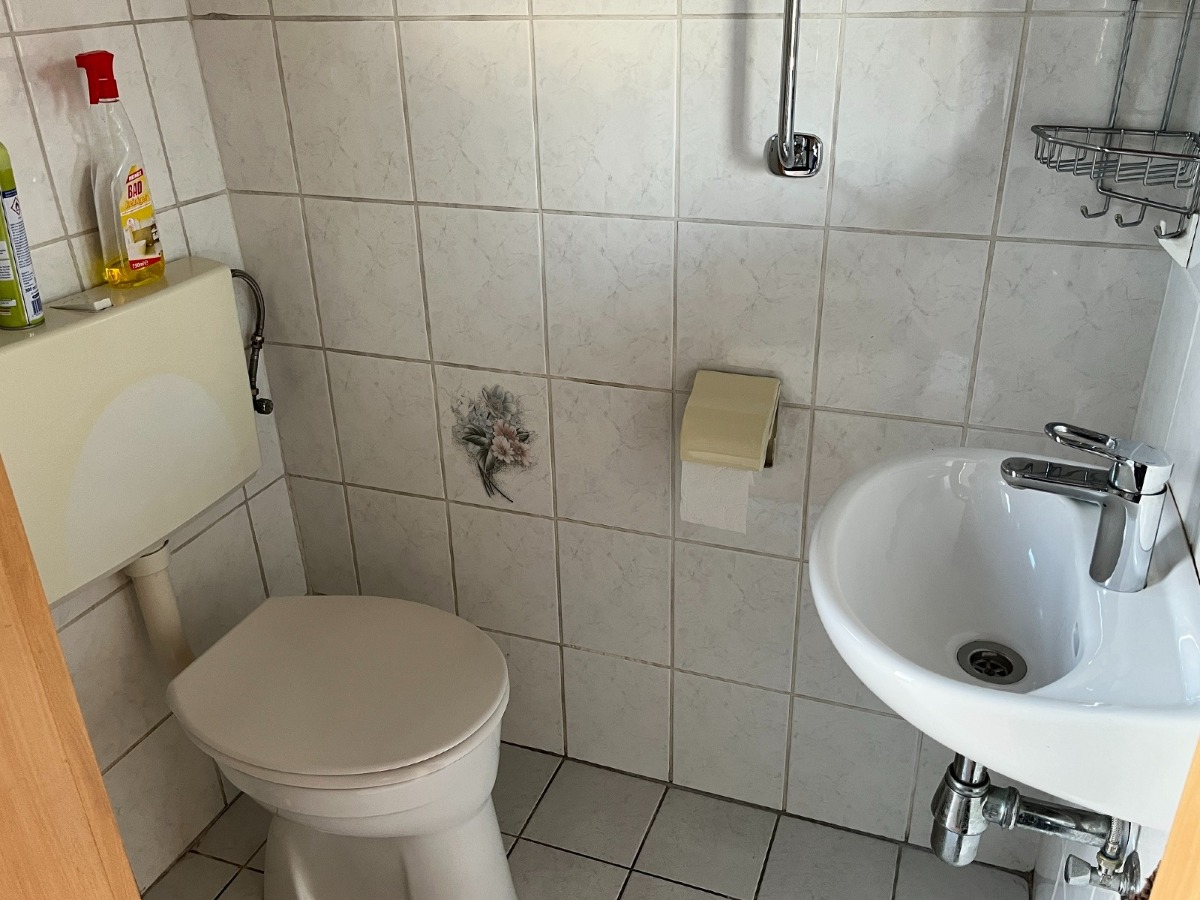 Gäste-WC 1