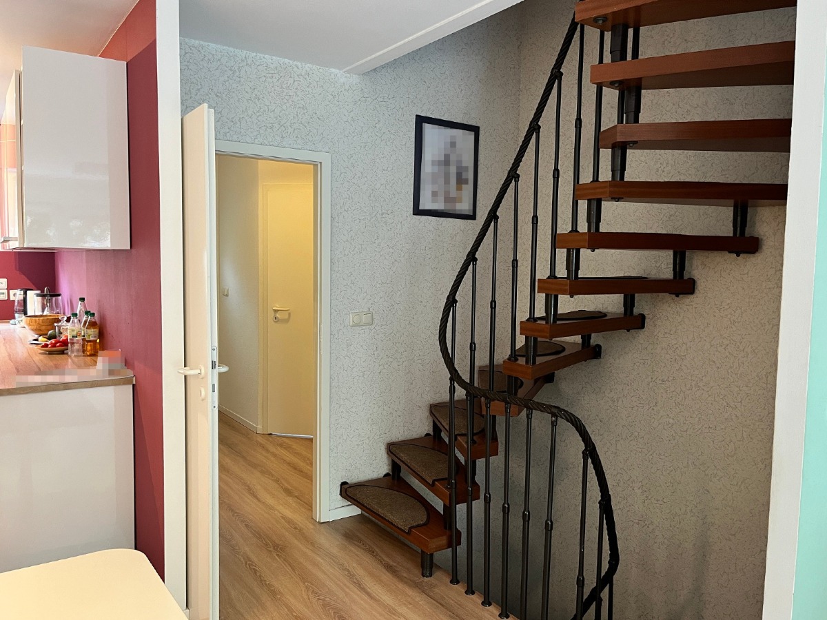 Treppe ins 1.OG